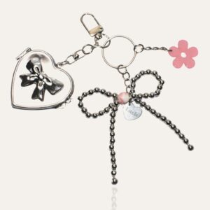 Keychain with white gold bow and heart mirror charm