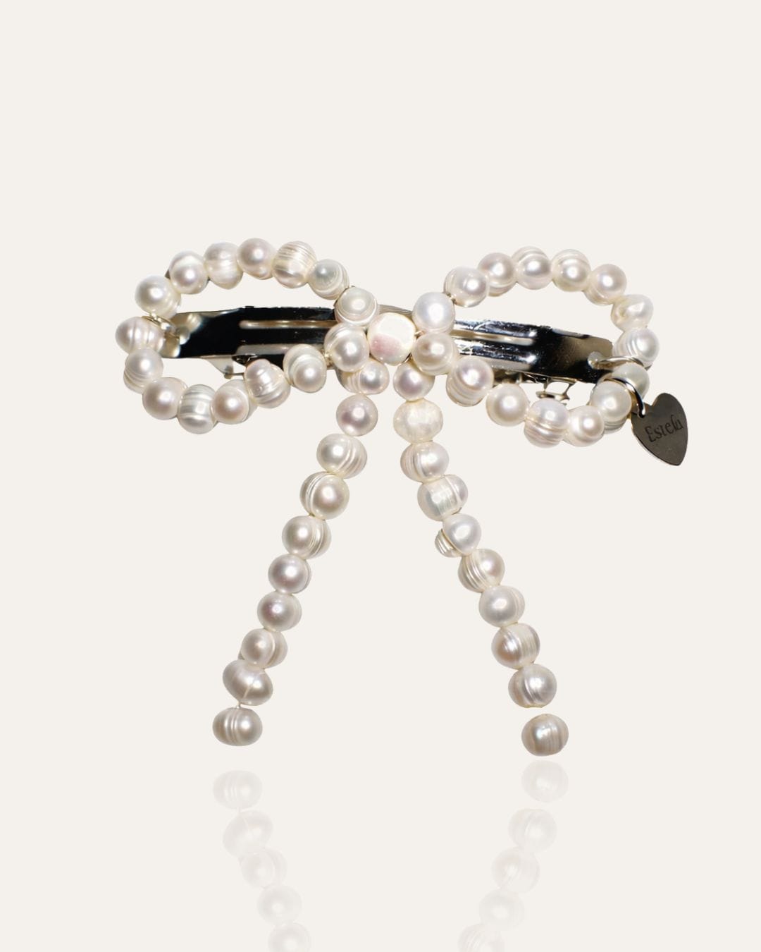 Hair clip with pearl bow
