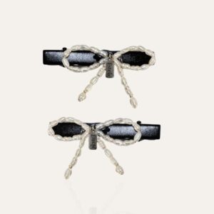 Set of 2 hair clips with freshwater pearl bows