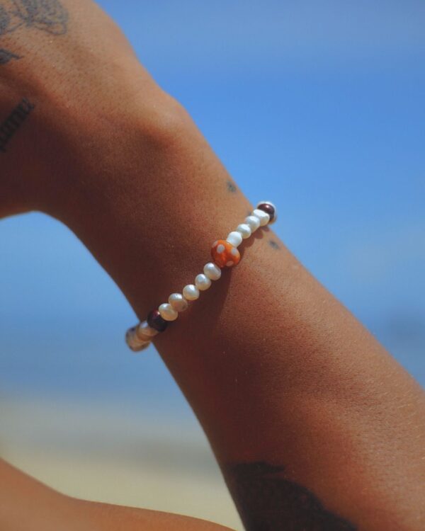 Men’s Pearl Bracelet with Mushroom and Dice