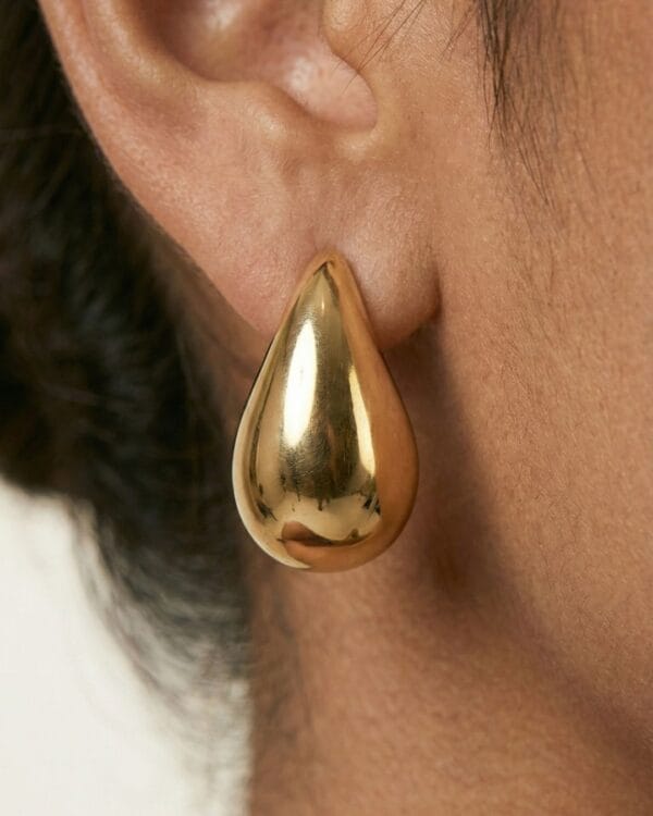 Noor Gold Stud Earrings